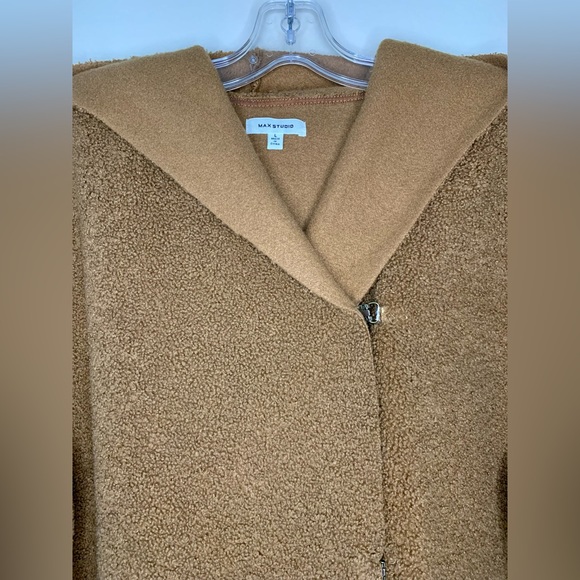 MaxStudio Teddy Bear, Hoodie coat, side pockets, size Large, raw edges, Brown. - Picture 2 of 5